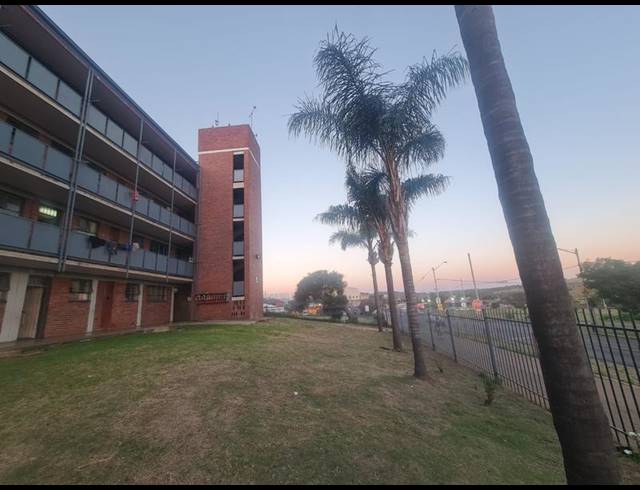 2 BEDROOM PROPERTY TO RENT IN LAUDIUM